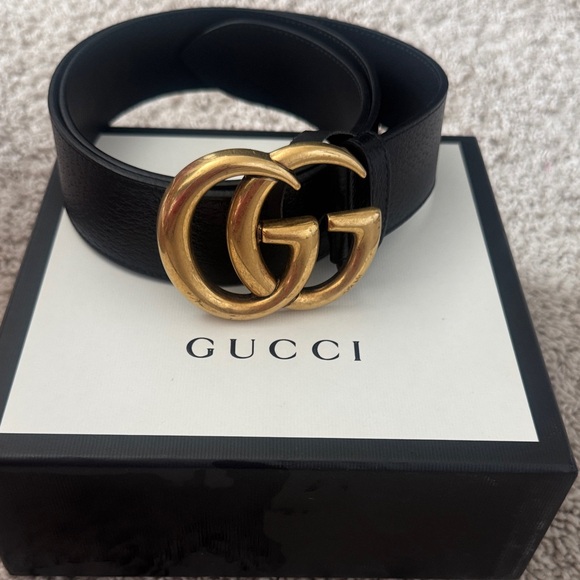 Gucci Black Belt with Gold GG Buckle - Picture 1 of 3